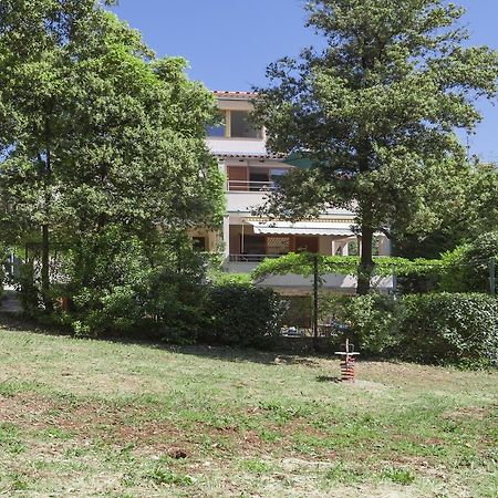 Apartments Kump 로비니 외부 사진