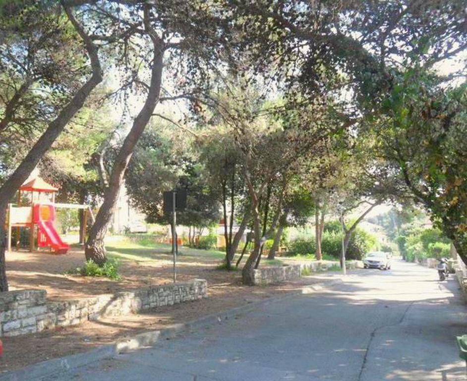Apartments Kump 로비니 외부 사진