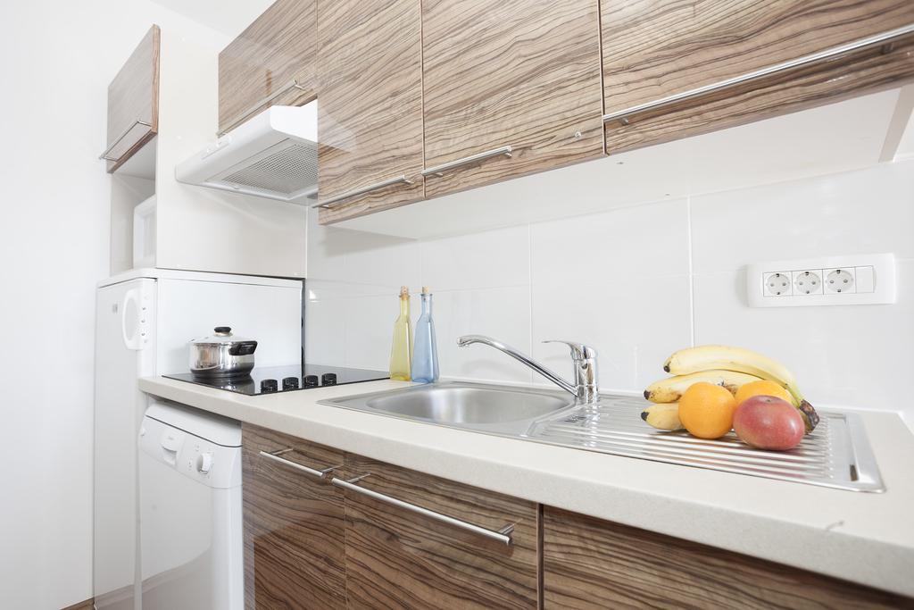 Apartments Kump 로비니 외부 사진