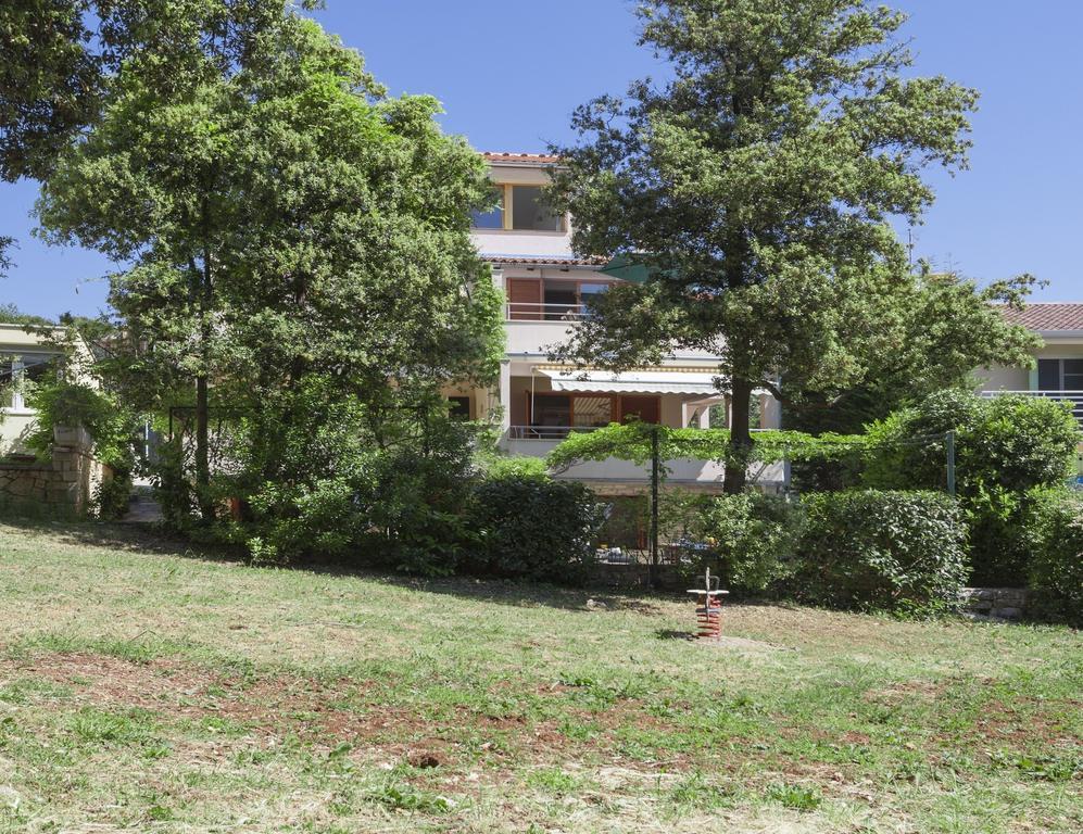 Apartments Kump 로비니 외부 사진